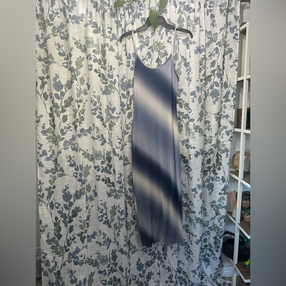 Elegant Blue Ombre Maxi Dress